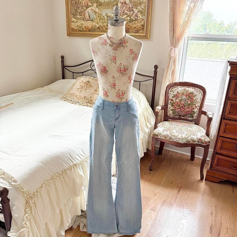 Low rise flare jeans Y2K low rise flare jeans Mudd size 11 - Picture 2 of 6